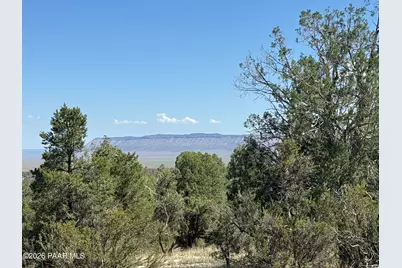 32506 W Shadow Mountain Circle, Seligman, AZ 86337 - Photo 1
