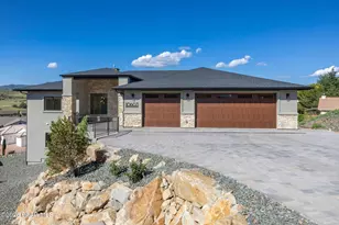 10603 E Straight Arrow Rd, Dewey-Humboldt, AZ 86327 - Photo 1