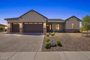 1165 S Lakeview Dr, Prescott, AZ 86301 - Photo 1