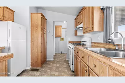 2215 N Yavapai Street, Chino Valley, AZ 86323 - Photo 21