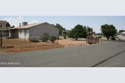 8901 E Waco Court, Prescott Valley, AZ 86314 - Photo 11