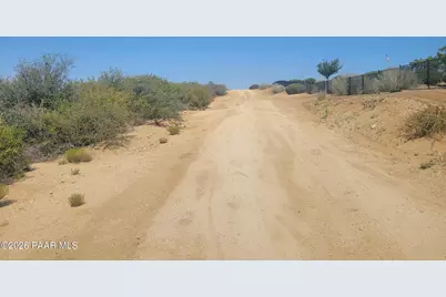 8095 W Barrington Road, Wilhoit, AZ 86332 - Photo 7