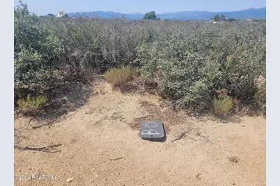 8155 W Barrington Road, Wilhoit, AZ 86332 - Photo 1