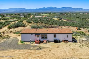 7580 W Stevenage Ln, Wilhoit, AZ 86332 - Photo 23