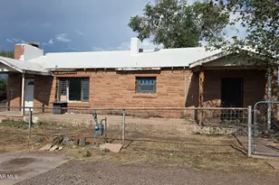 47077 N Fifth St, Ash Fork, AZ 86320 - Photo 9