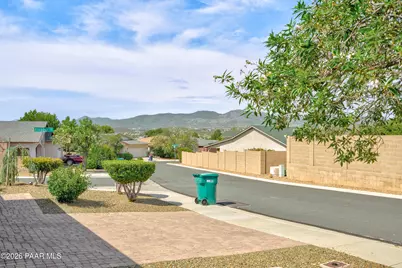 587 N Franco Street, Dewey-Humboldt, AZ 86327 - Photo 3