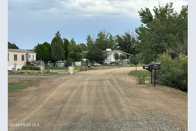 18318 S Frontier Road, Peeples Valley, AZ 86332 - Photo 3