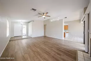 6320 W Paradise Ln, Glendale, AZ 85306 - Photo 5