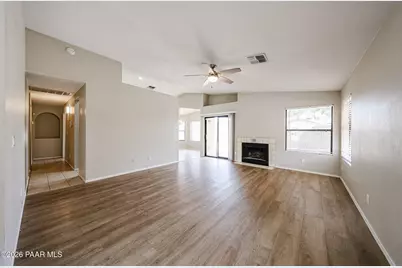 6320 W Paradise Lane, Glendale, AZ 85306 - Photo 7
