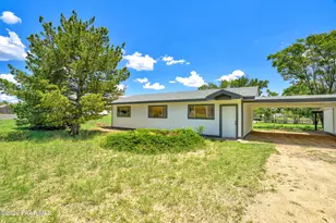 18535 S Joseph Hodge Rd, Peeples Valley, AZ 86332 - Photo 3