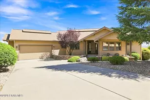 898 N Lakeview Dr, Prescott, AZ 86301 - Photo 1