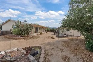 23705 W Cannon Dr, Congress, AZ 85332 - Photo 25