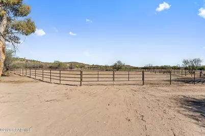 37200 S Rincon Road, Wickenburg, AZ 85390 - Photo 23