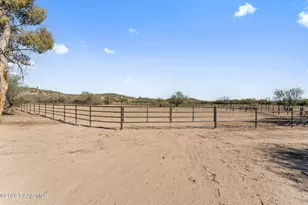 37200 S Rincon Rd, Wickenburg, AZ 85390 - Photo 23