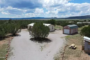 53770 N Mesa Dr, Seligman, AZ 86337 - Photo 49