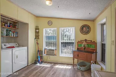 53770 N Mesa Drive, Seligman, AZ 86337 - Photo 9