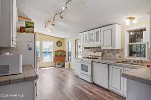 53770 N Mesa Dr, Seligman, AZ 86337 - Photo 11