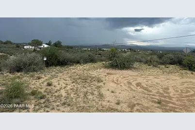 7125 W Toots Turnout, Kirkland, AZ 86332 - Photo 9