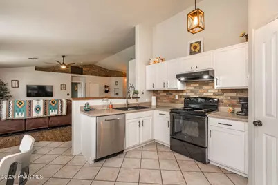 3860 N Catherine Drive, Prescott Valley, AZ 86314 - Photo 9