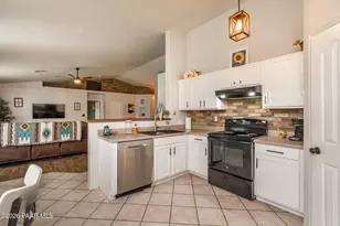 3860 N Catherine Dr, Prescott Valley, AZ 86314 - Photo 9