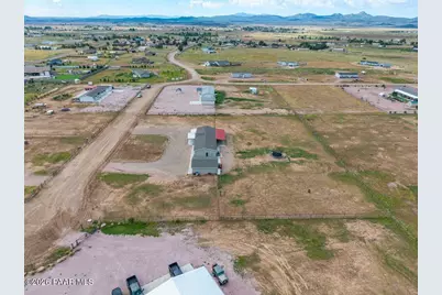 26320 N Vineyard Lane, Paulden, AZ 86334 - Photo 21