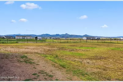 26320 N Vineyard Lane, Paulden, AZ 86334 - Photo 17