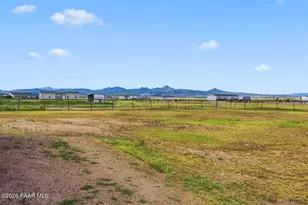 26320 N Vineyard Ln, Paulden, AZ 86334 - Photo 17