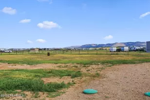 26320 N Vineyard Ln, Paulden, AZ 86334 - Photo 15