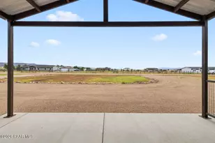 26320 N Vineyard Ln, Paulden, AZ 86334 - Photo 3