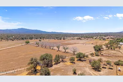 12650 W Z-3 Ranch Road, Skull Valley, AZ 86338 - Photo 29
