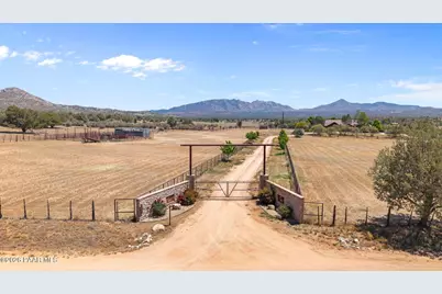 12650 W Z-3 Ranch Road, Skull Valley, AZ 86338 - Photo 1