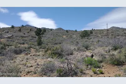 17600 W Watering Hole Way, Kirkland, AZ 86332 - Photo 3