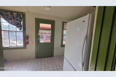 47138 N Third Street, Ash Fork, AZ 86320 - Photo 13