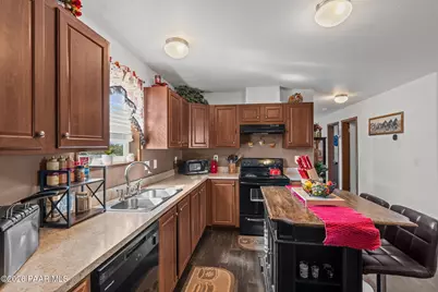 512 W Claessens Drive, Morristown, AZ 85342 - Photo 7