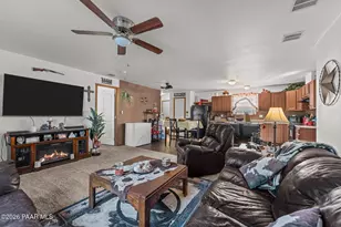 512 W Claessens Dr, Morristown, AZ 85342 - Photo 11