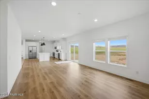 28187 N Wonder Wy, Paulden, AZ 86334 - Photo 3