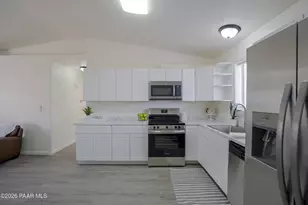 24411 N Diamond Head Ave, Paulden, AZ 86334 - Photo 11