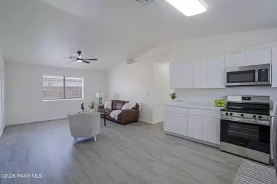 24411 N Diamond Head Avenue, Paulden, AZ 86334 - Photo 9
