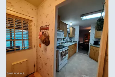 43900 N Anvil Rock Road, Seligman, AZ 86337 - Photo 11