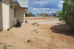 20043 E Prickly Pear Dr, Cordes Lakes, AZ 86333 - Photo 17