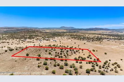 1555 E Great Place, Paulden, AZ 86334 - Photo 3