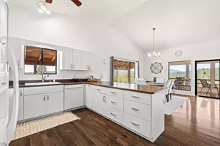 18700 S Aggie Hodge Rd, Peeples Valley, AZ 86332 - Photo 21