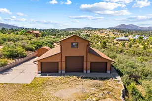 18700 S Aggie Hodge Rd, Peeples Valley, AZ 86332 - Photo 3