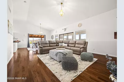 18700 S Aggie Hodge Road, Peeples Valley, AZ 86332 - Photo 13