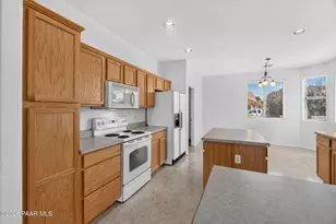 8128 N Command Point Dr, Prescott Valley, AZ 86315 - Photo 13