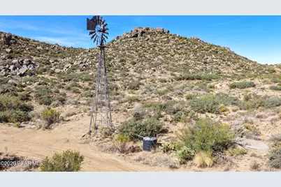 17930 W Lone Ocotillo Trail, Yarnell, AZ 85362 - Photo 13