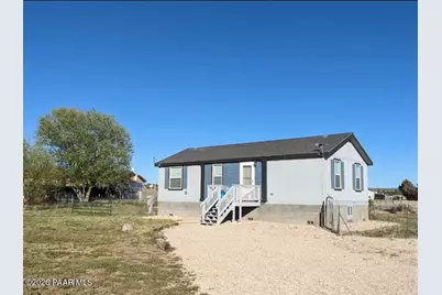 24415 N Cleveland Street, Paulden, AZ 86334 - Photo 1