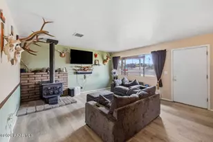 3861 N Navajo Dr, Prescott Valley, AZ 86314 - Photo 5