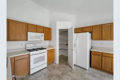 7435 E Scenic Way, Prescott Valley, AZ 86315 - Photo 11