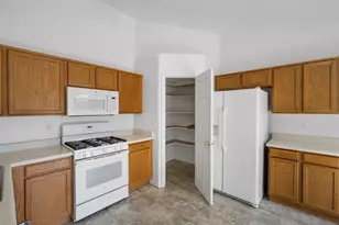 7435 E Scenic Way, Prescott Valley, AZ 86315 - Photo 11